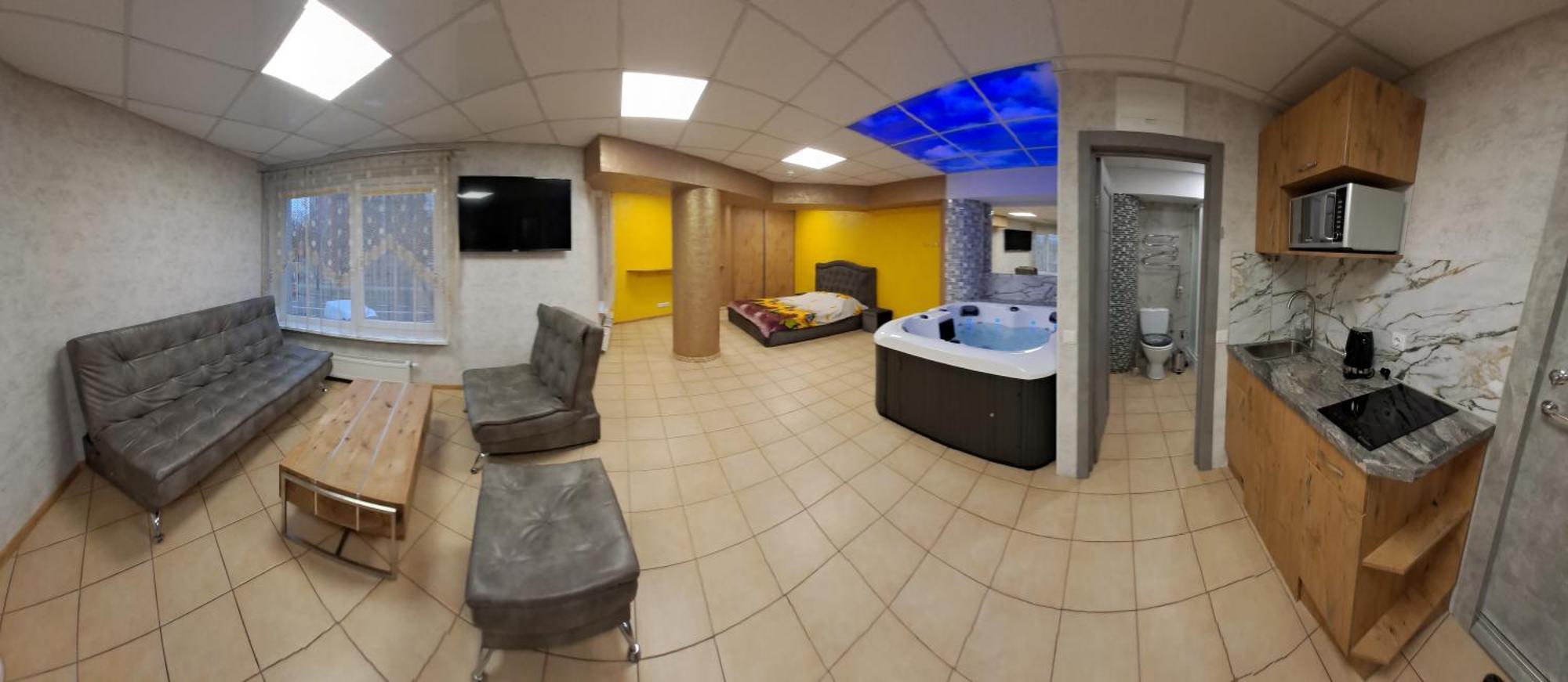 Jacuzzi Apartament Old Town Klaipeda Exterior photo